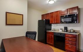 Hawthorn Suites by Wyndham Madison Fitchburg